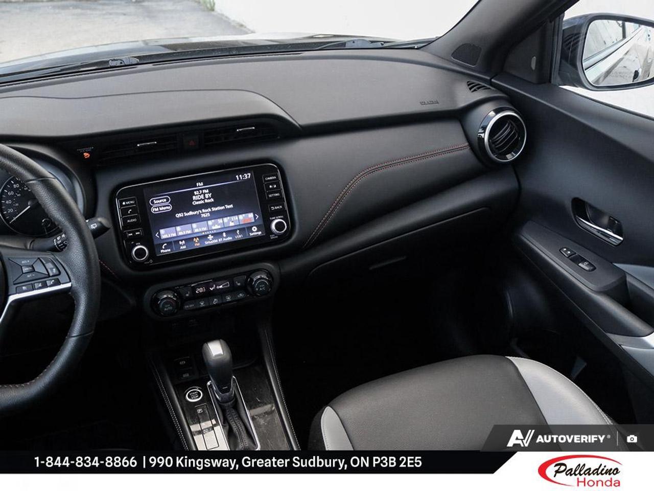 2024 Nissan Kicks SR Photo