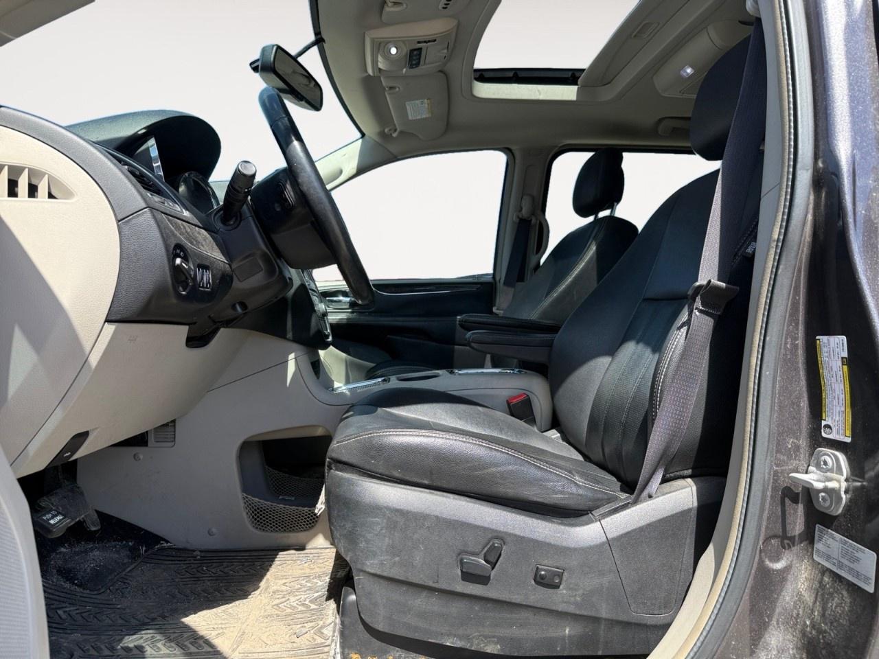 2015 Chrysler Town & Country 4dr Wgn Touring w/Leather Photo