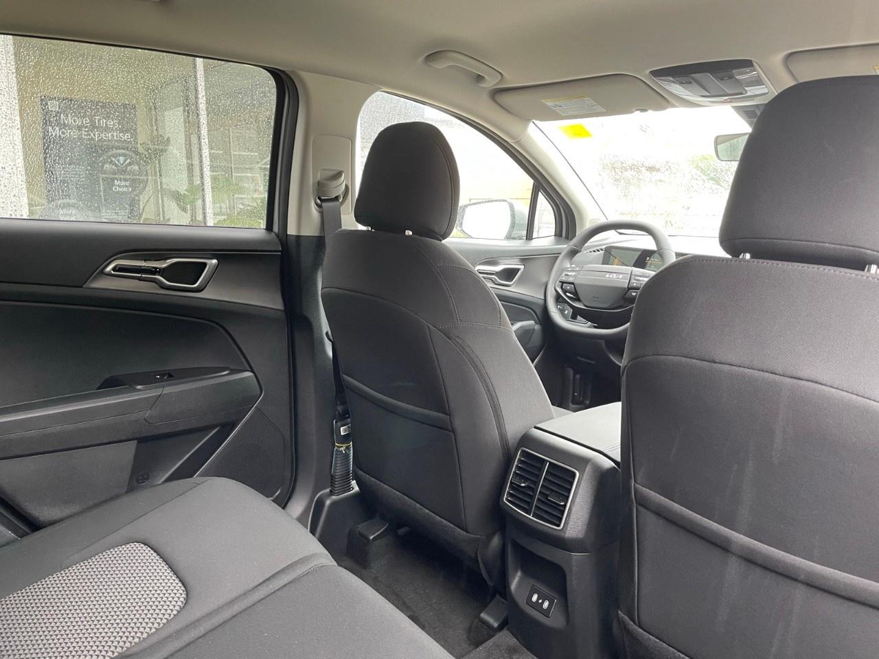 2026 Kia Sportage LX AWD Photo