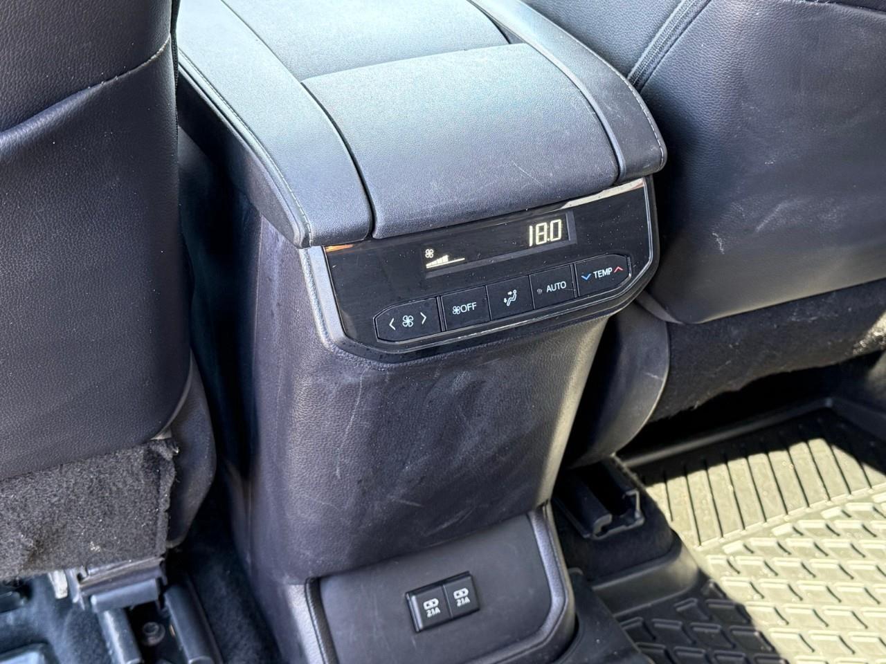 2021 Toyota Highlander HYBRID XLE Photo