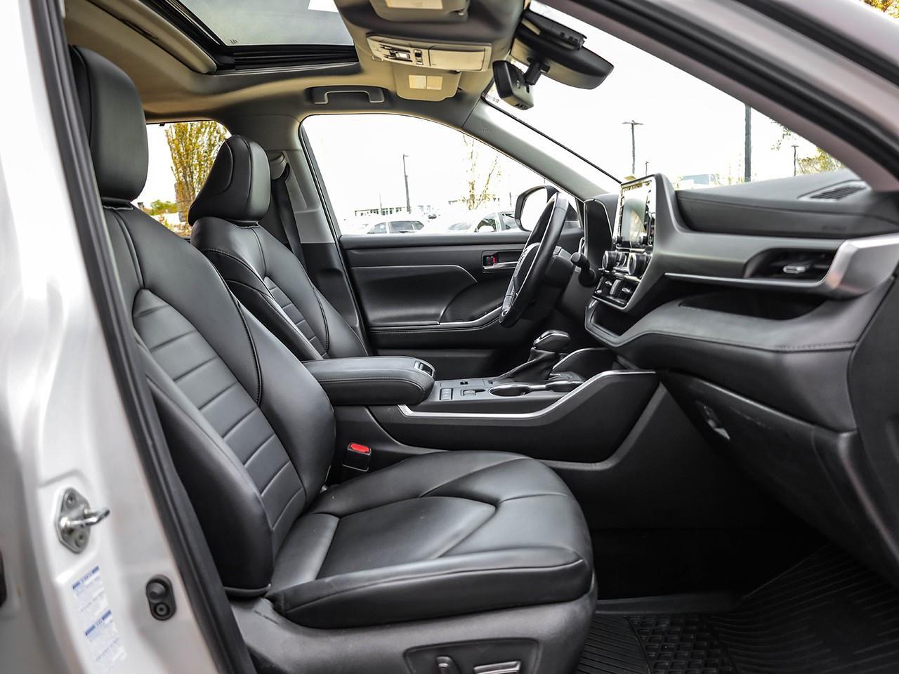 2021 Toyota Highlander HYBRID XLE LEATHER SEATS-HEATED SEATS-MOONROOF-BACK UP CAMERA-BLUETOOTH- Photo