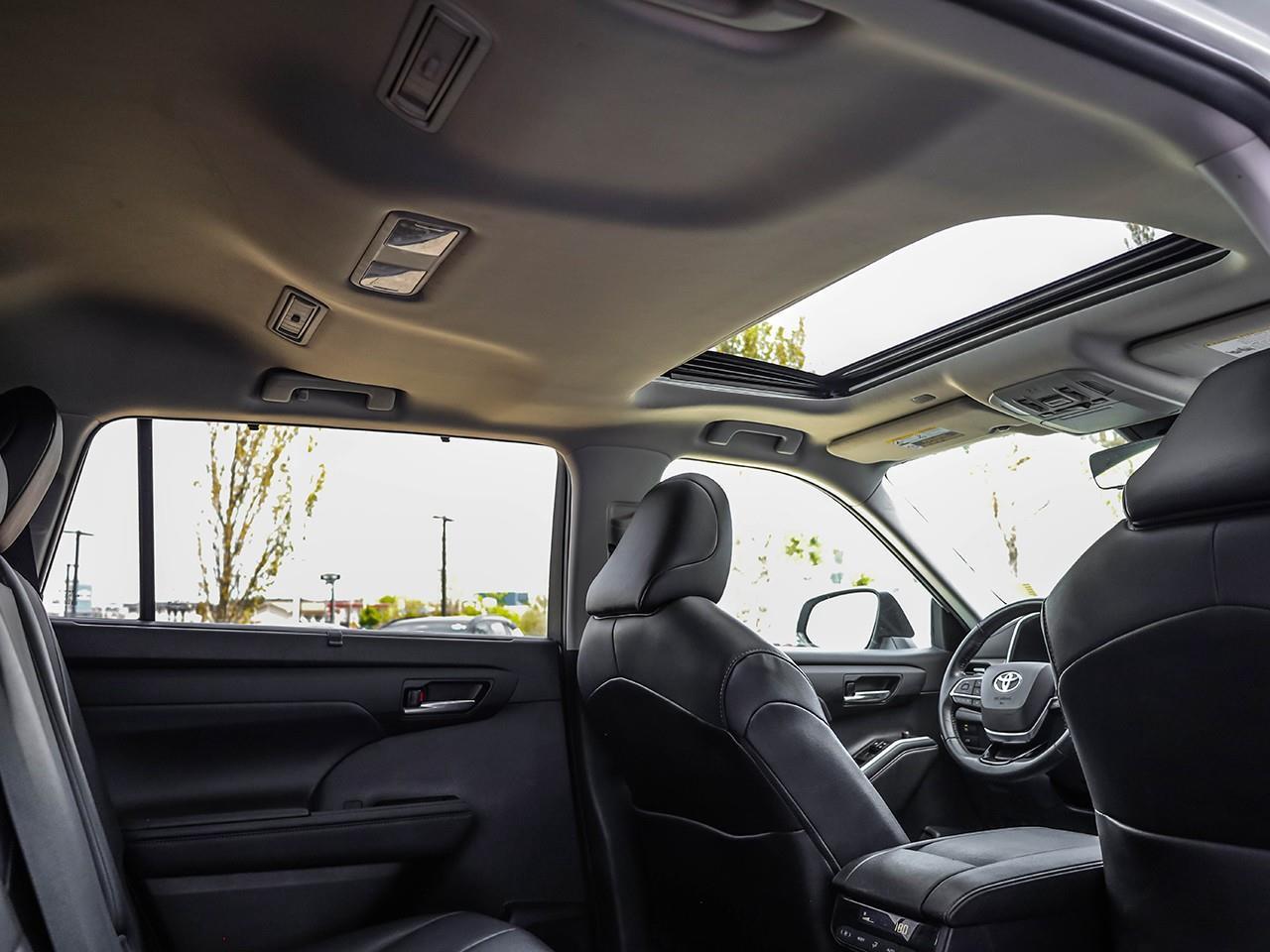 2021 Toyota Highlander HYBRID XLE LEATHER SEATS-HEATED SEATS-MOONROOF-BACK UP CAMERA-BLUETOOTH- Photo