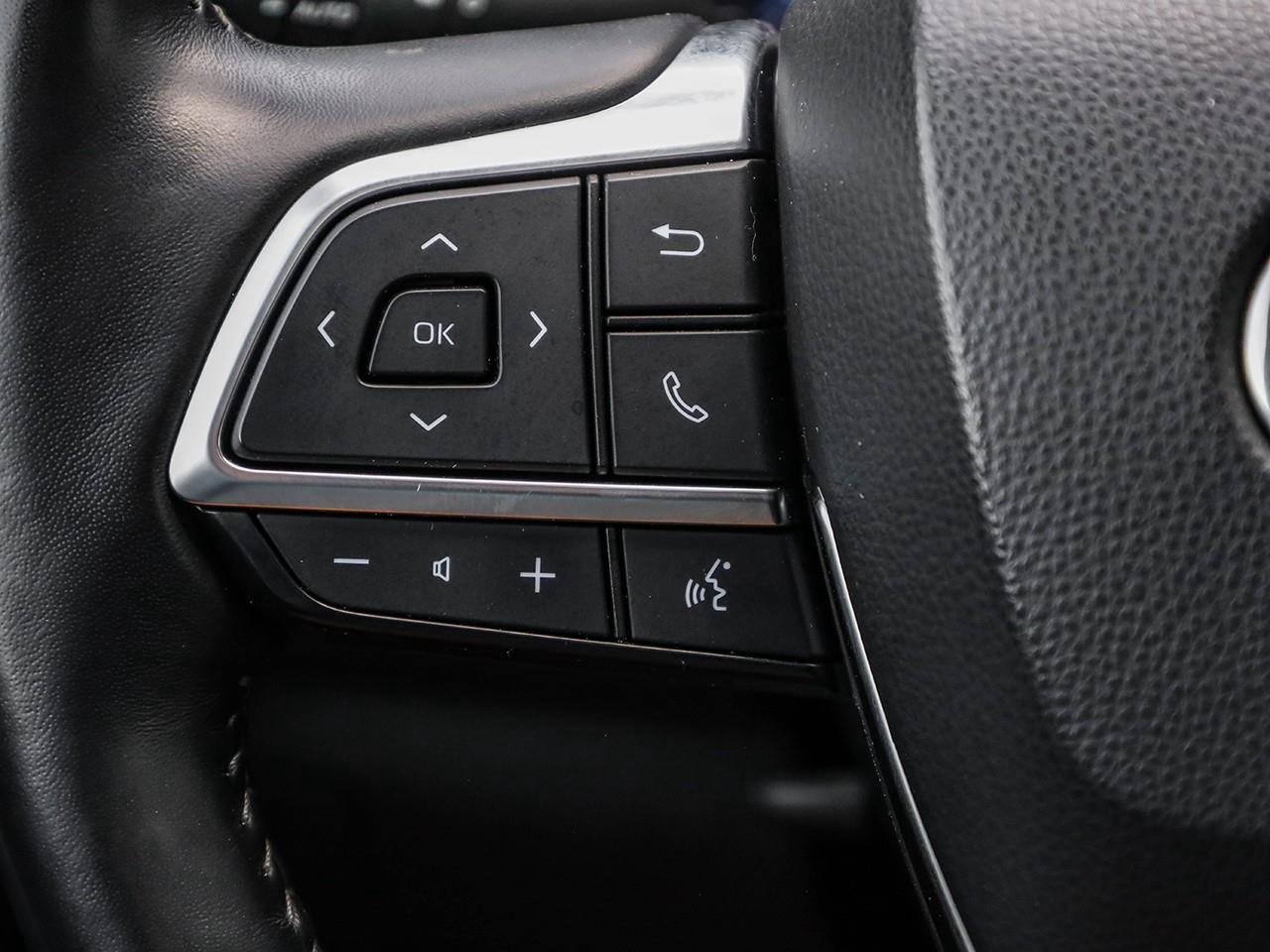 2021 Toyota Highlander HYBRID XLE LEATHER SEATS-HEATED SEATS-MOONROOF-BACK UP CAMERA-BLUETOOTH- Photo