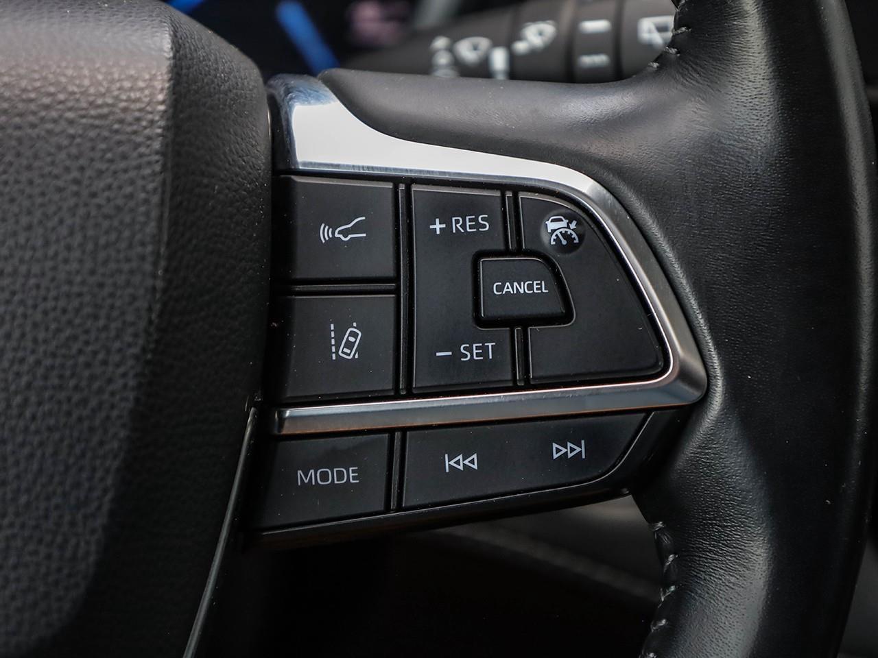 2021 Toyota Highlander HYBRID XLE LEATHER SEATS-HEATED SEATS-MOONROOF-BACK UP CAMERA-BLUETOOTH- Photo