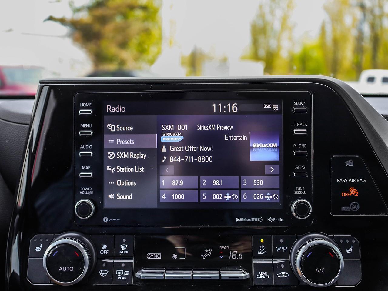 2021 Toyota Highlander HYBRID XLE LEATHER SEATS-HEATED SEATS-MOONROOF-BACK UP CAMERA-BLUETOOTH- Photo