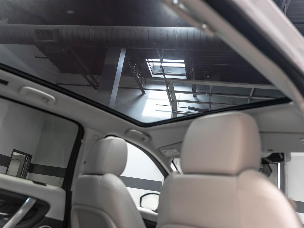 2020 Land Rover Discovery Sport SE|P250|Adaptive Cruise Control|Meridian Sound|Low Kilometers Photo