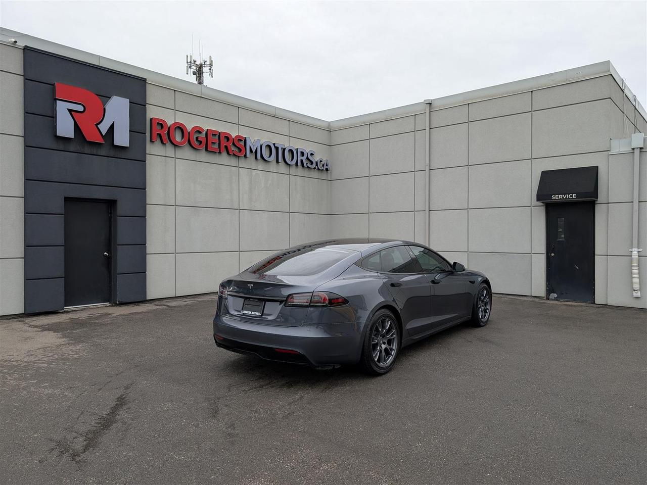 2022 Tesla Model S AWD - YOKE STEERING Photo