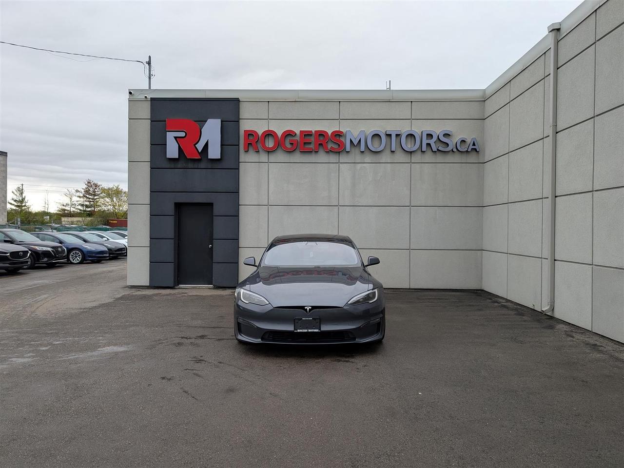 2022 Tesla Model S AWD - YOKE STEERING Photo