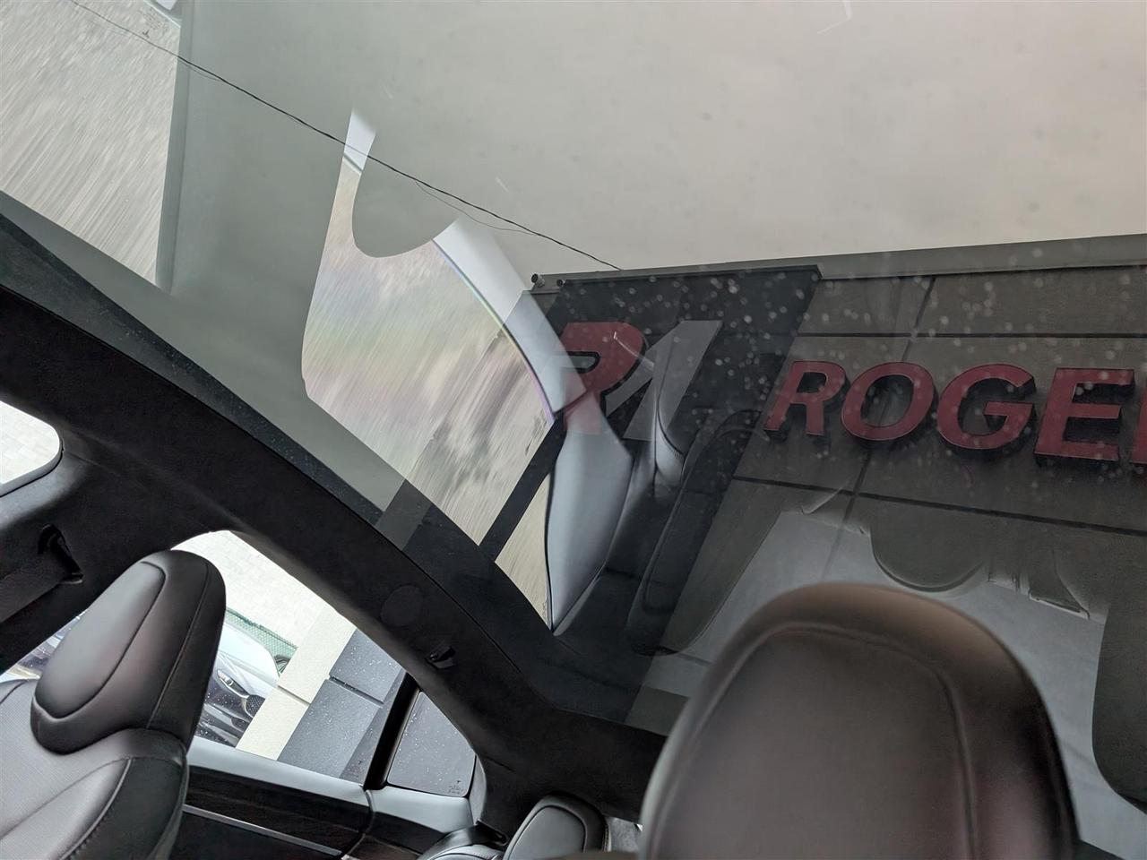 2022 Tesla Model S AWD - YOKE STEERING Photo