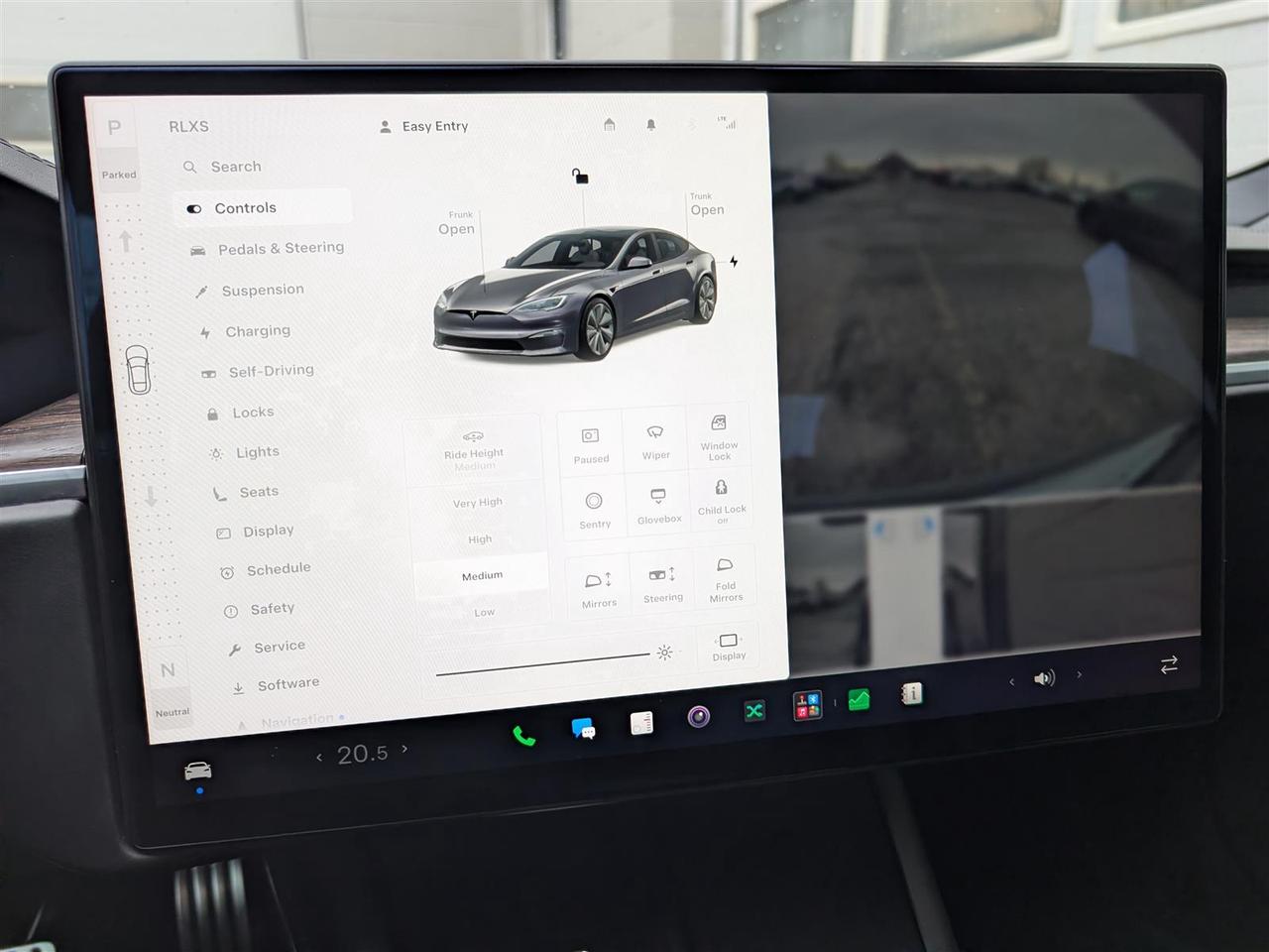 2022 Tesla Model S AWD - YOKE STEERING Photo