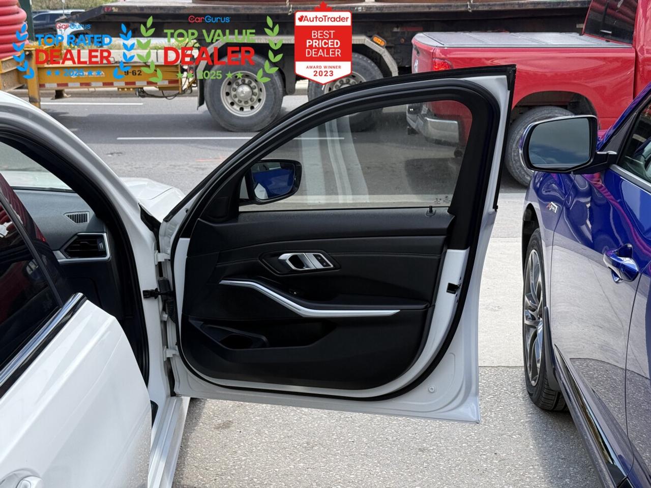2019 BMW 3 Series 330i //M PKG | HUD | NAVI | LOADED Photo