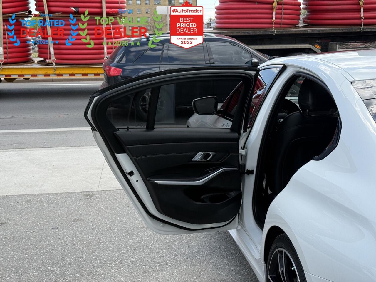 2019 BMW 3 Series 330i //M PKG | HUD | NAVI | LOADED Photo