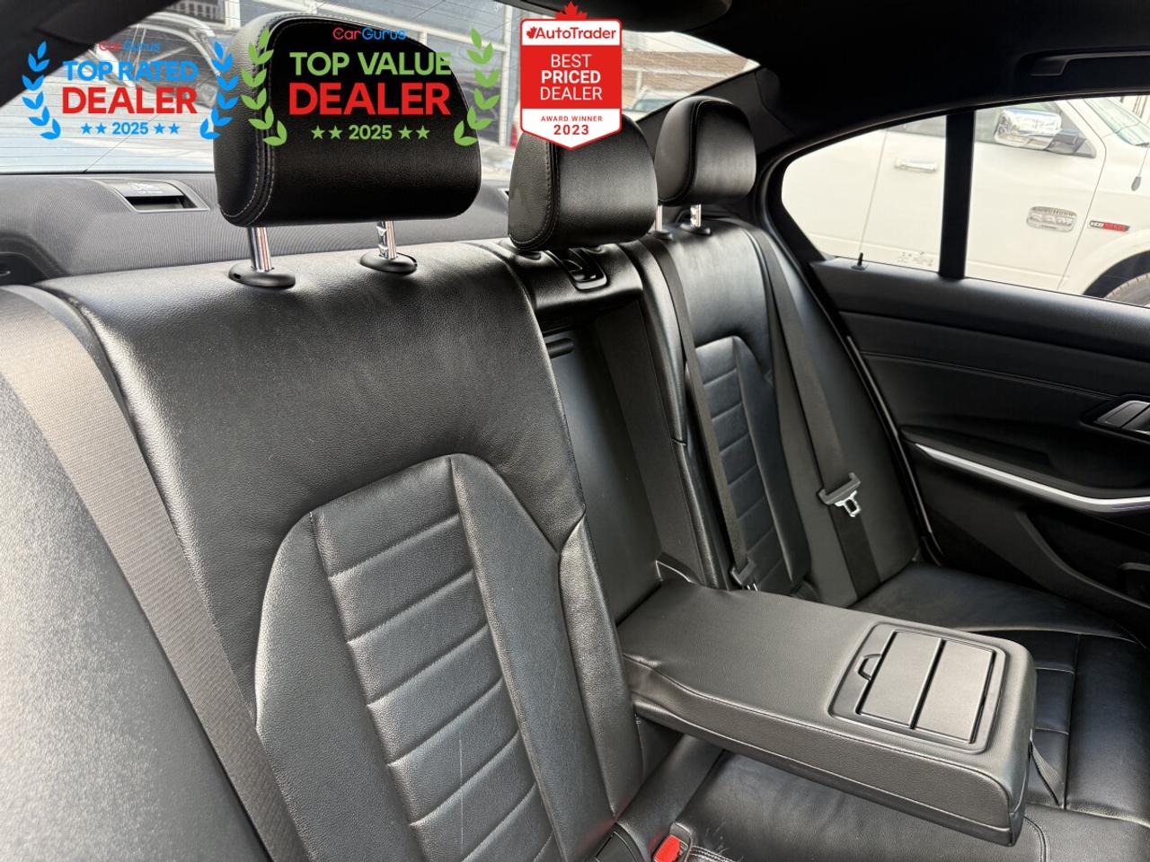 2019 BMW 3 Series 330i //M PKG | HUD | NAVI | LOADED Photo