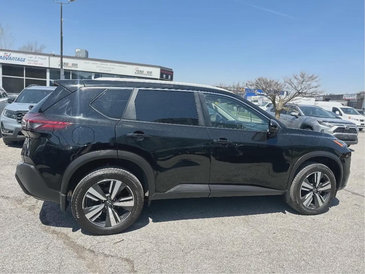 2025 Nissan Rogue SV MIDNIGHT EDITION Photo