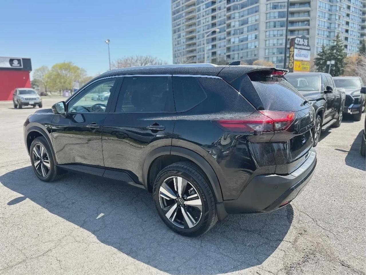 2025 Nissan Rogue SV MIDNIGHT EDITION Photo4