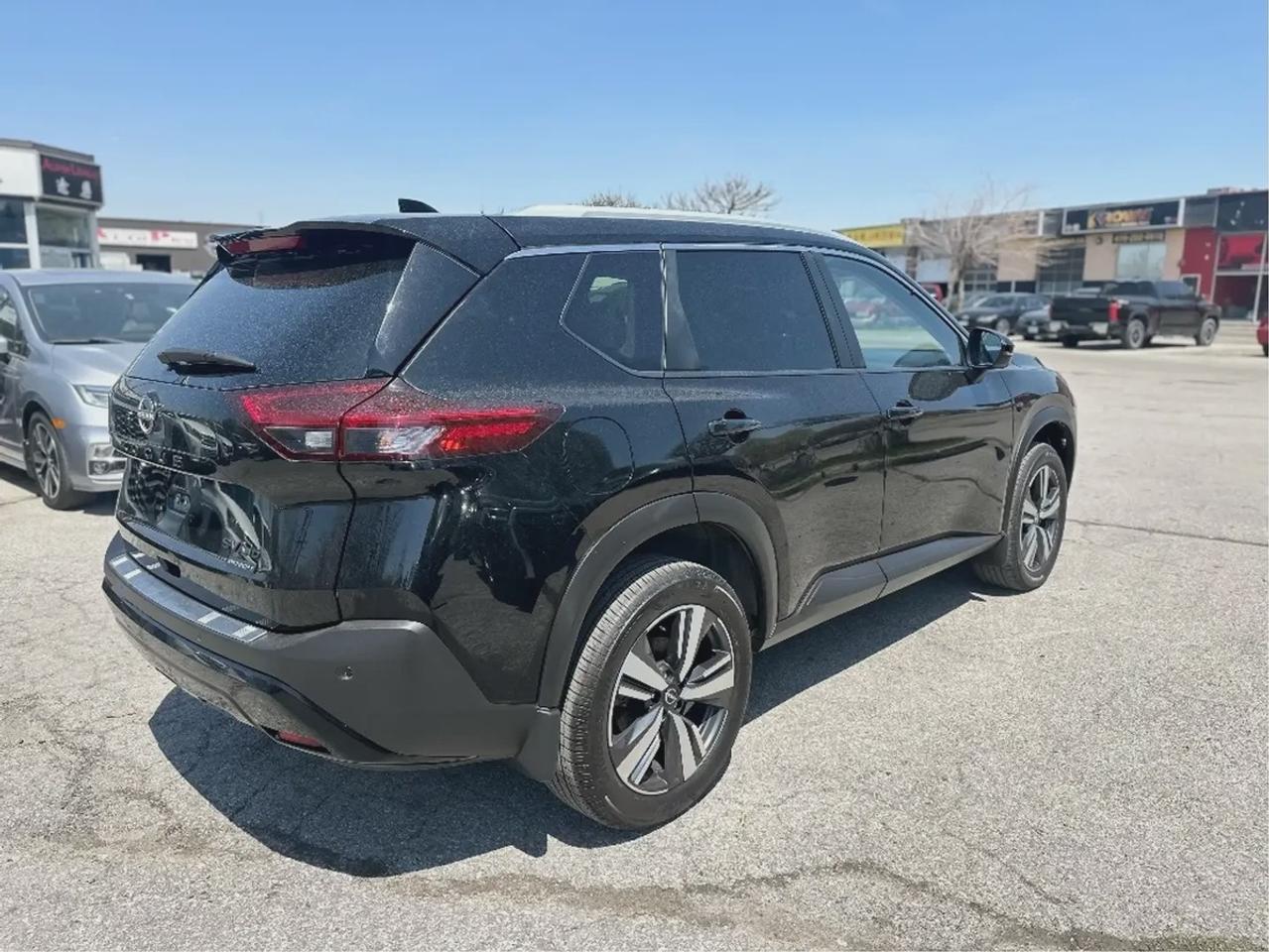 2025 Nissan Rogue SV MIDNIGHT EDITION Photo