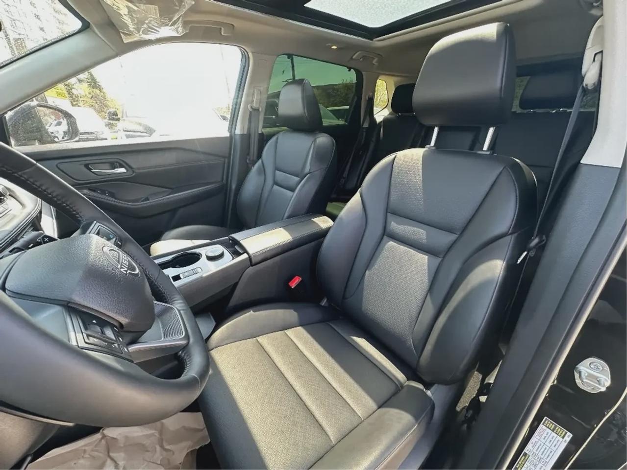 2025 Nissan Rogue SV MIDNIGHT EDITION Photo