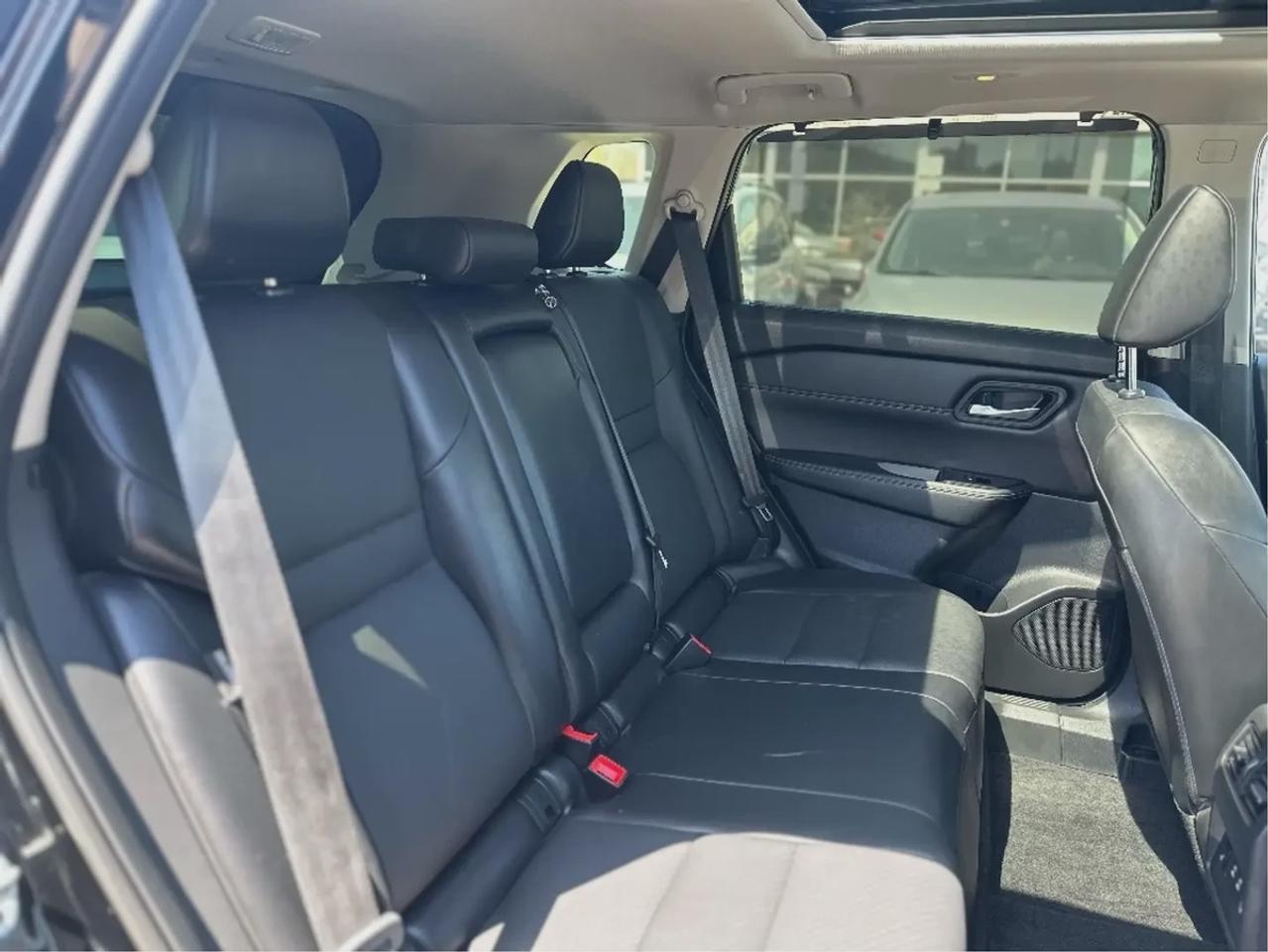 2025 Nissan Rogue SV MIDNIGHT EDITION Photo