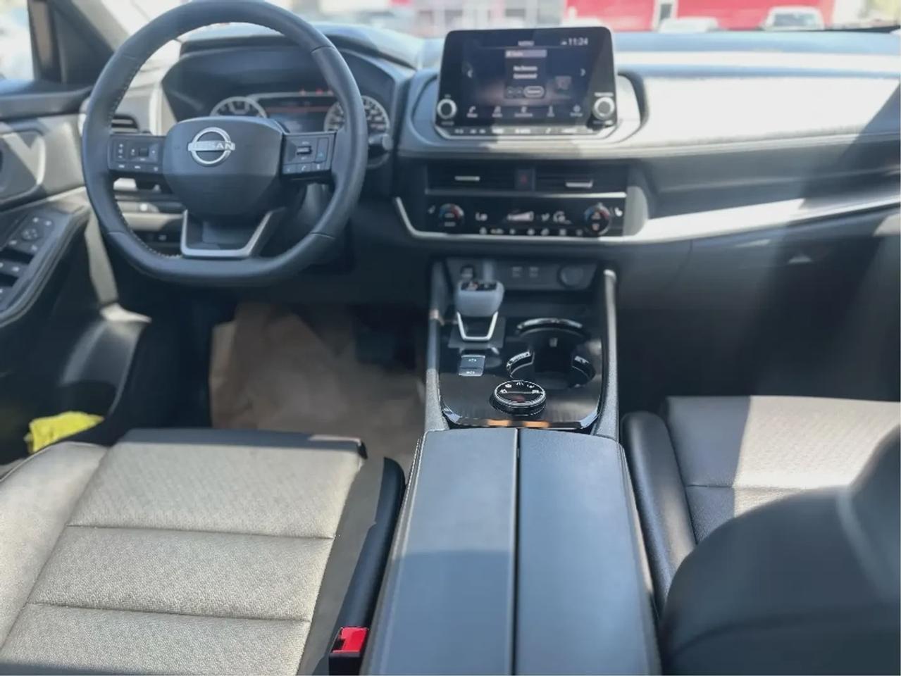 2025 Nissan Rogue SV MIDNIGHT EDITION Photo