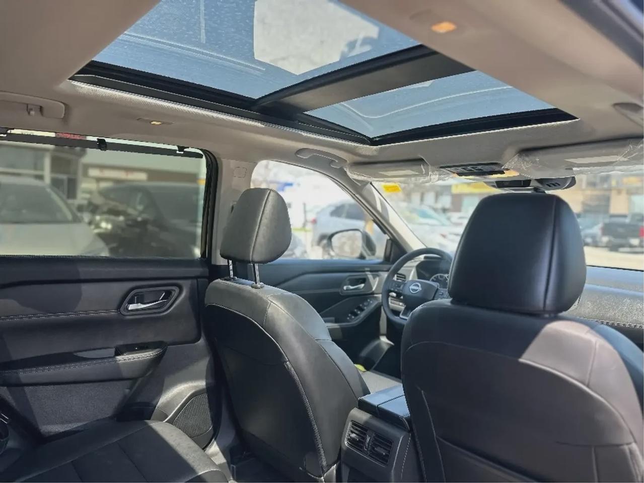 2025 Nissan Rogue SV MIDNIGHT EDITION Photo