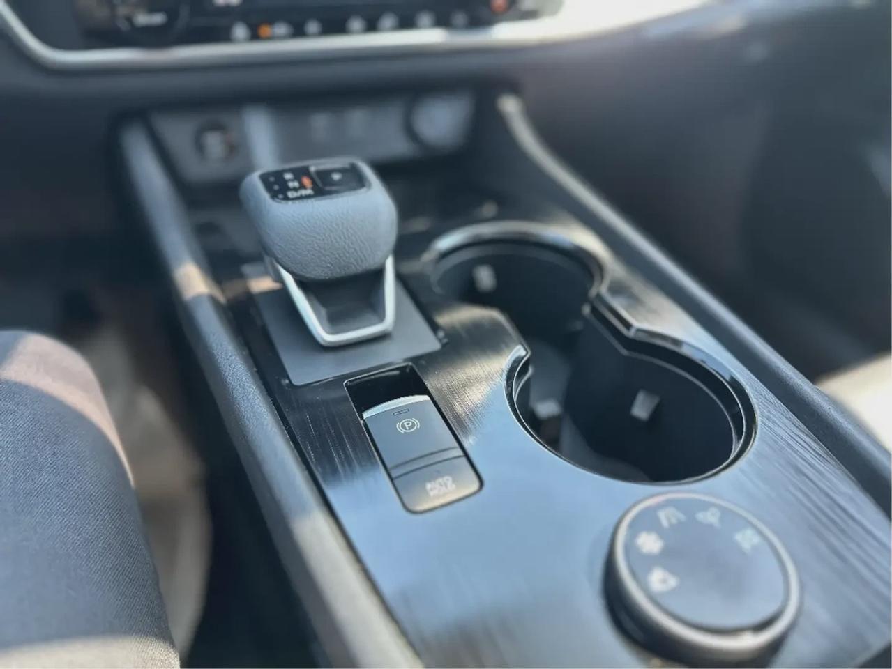 2025 Nissan Rogue SV MIDNIGHT EDITION Photo