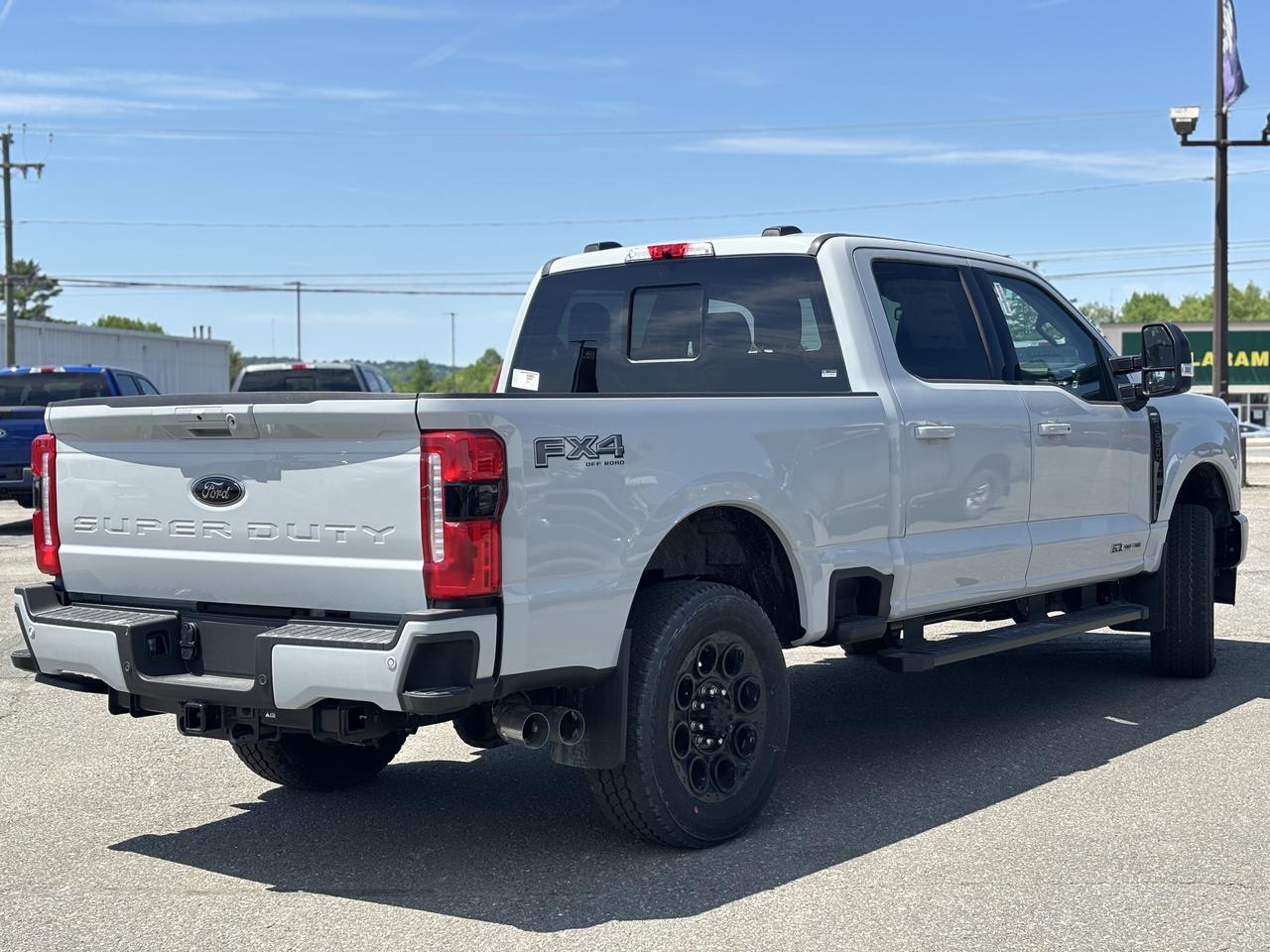 2026 Ford Super Duty F-250 SRW Lariat 4WD CREW CAB 6.75' BOX Photo3