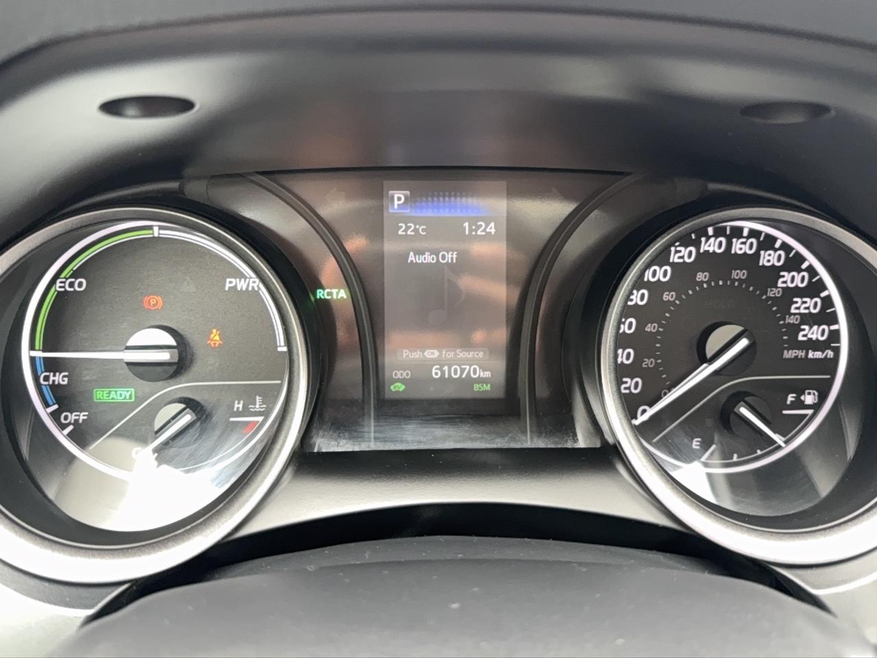 2024 Toyota Camry SE Photo