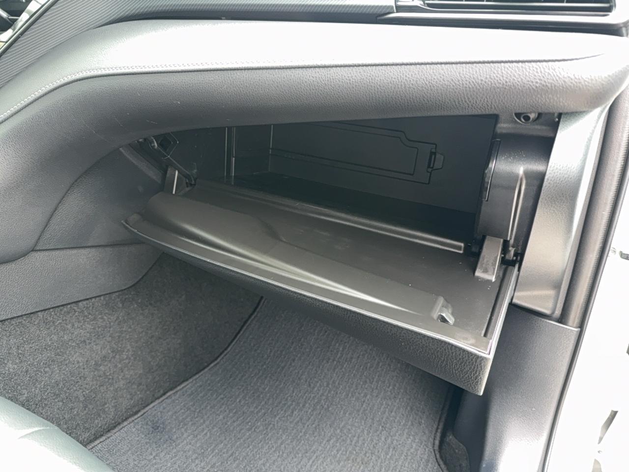 2024 Toyota Camry SE Photo
