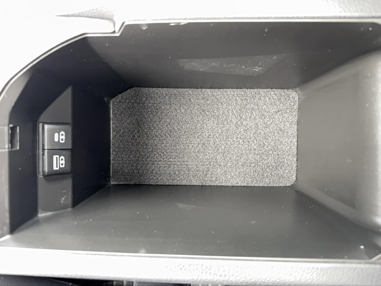 2024 Toyota Camry SE Photo