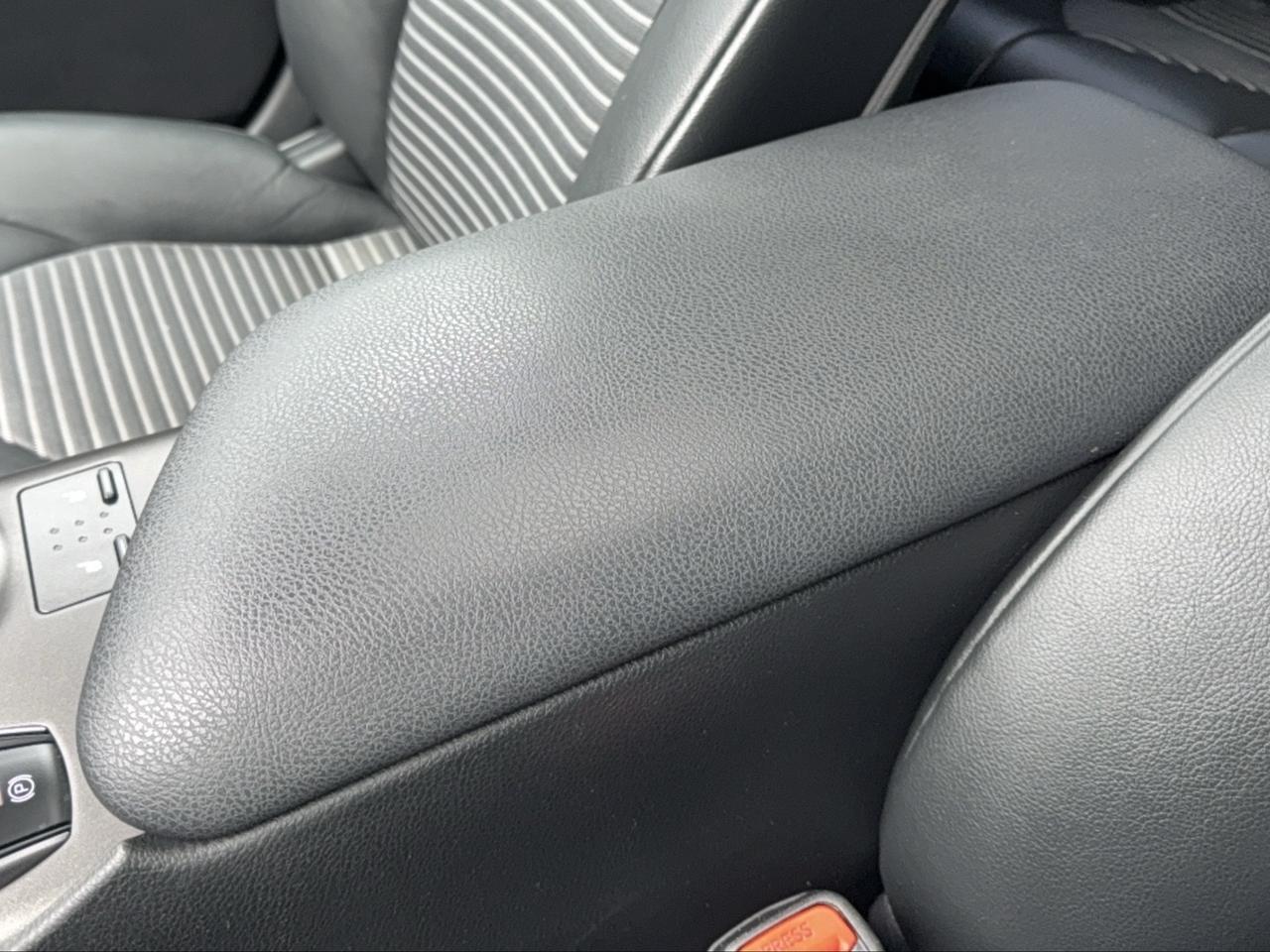 2024 Toyota Camry SE Photo