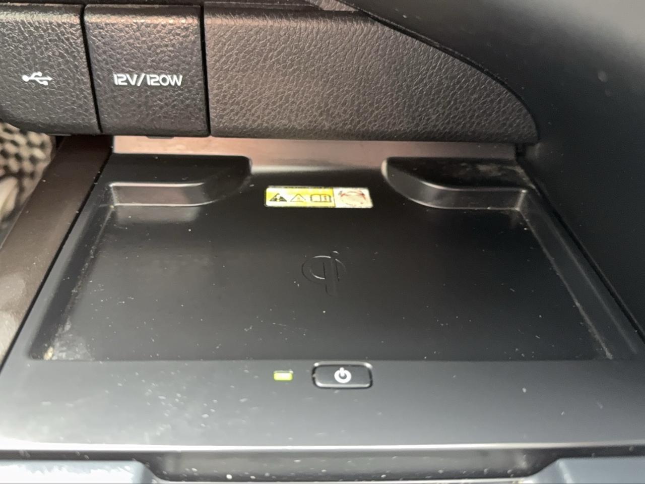 2024 Toyota Camry SE Photo