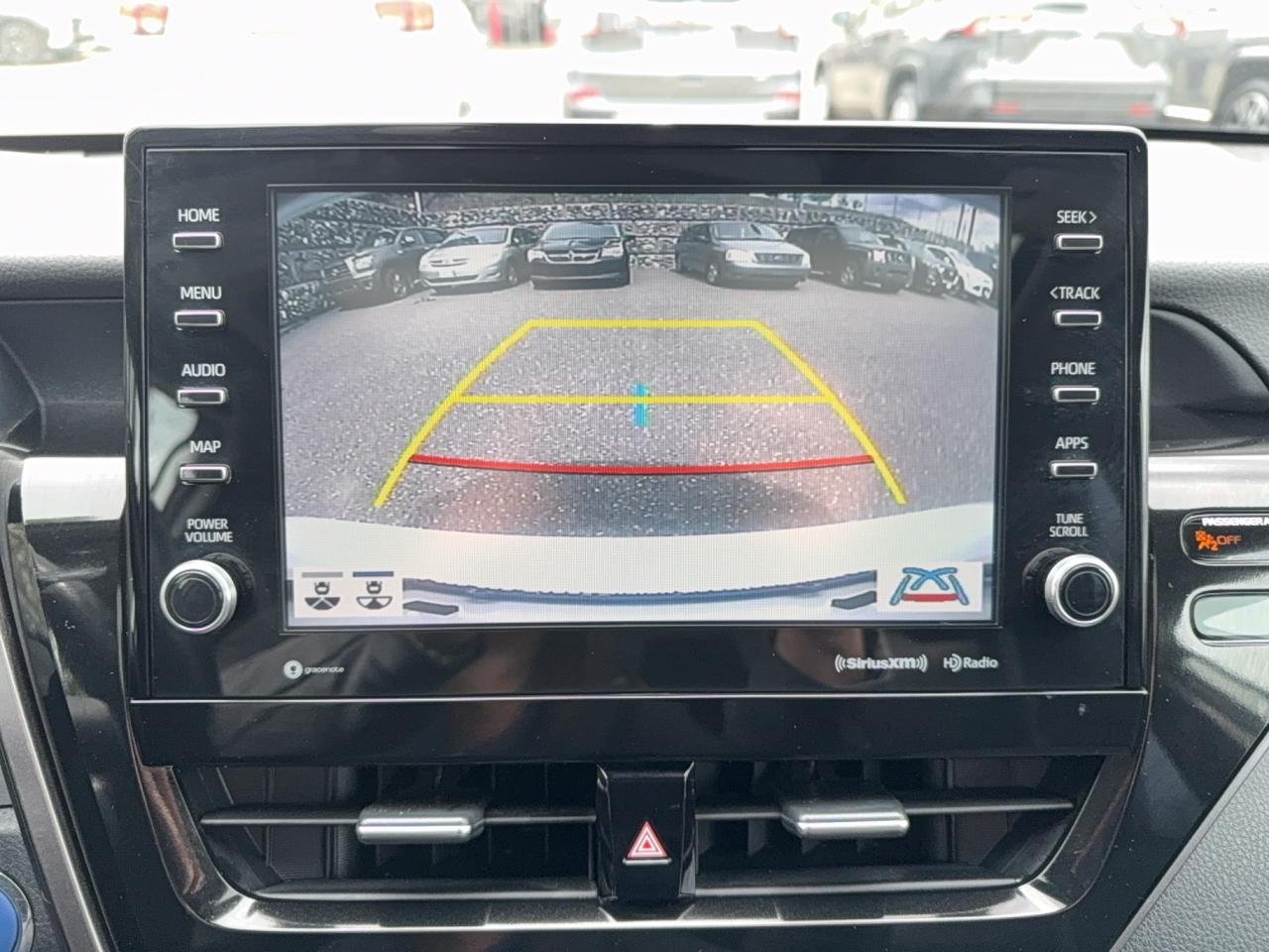 2024 Toyota Camry SE Photo