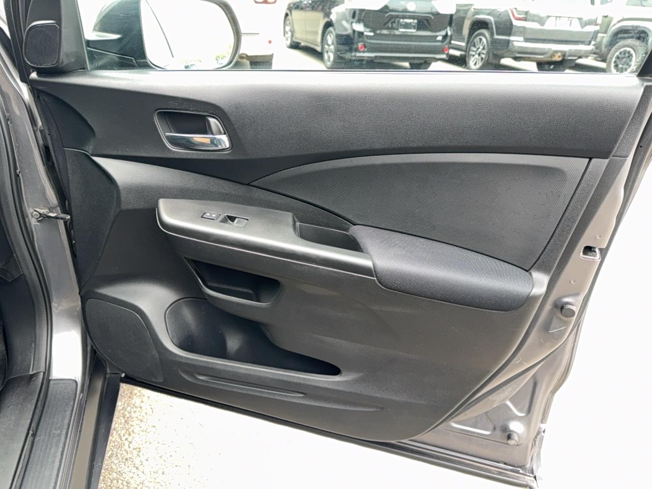 2015 Honda CR-V SE Photo
