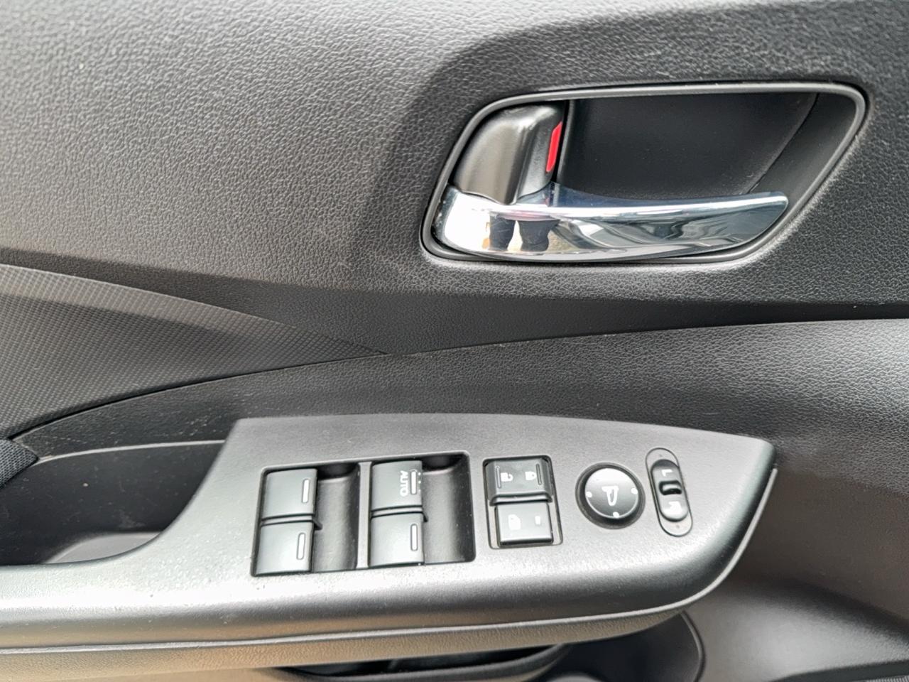 2015 Honda CR-V SE Photo