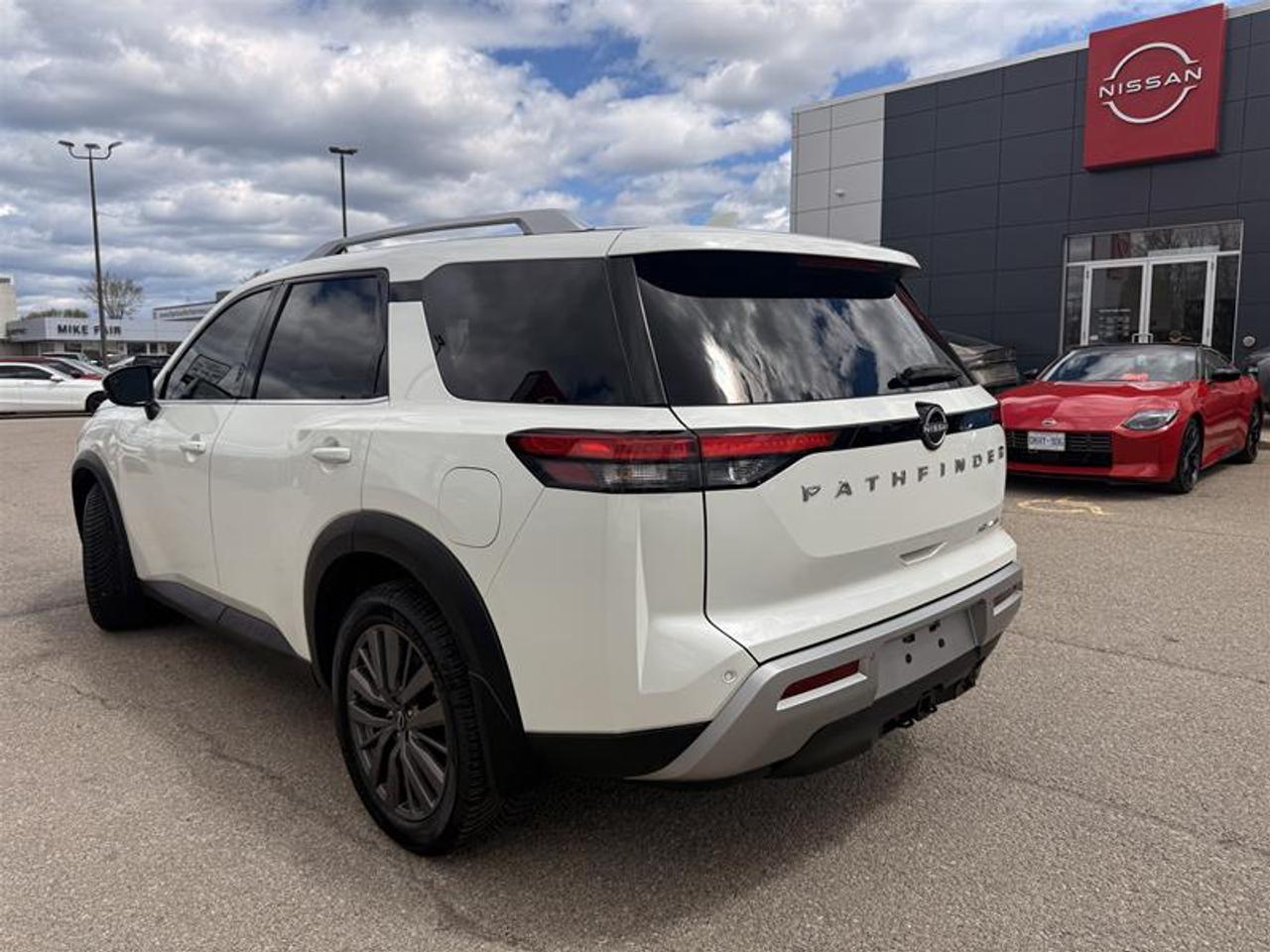 2022 Nissan Pathfinder SL V6 4x4 at Photo