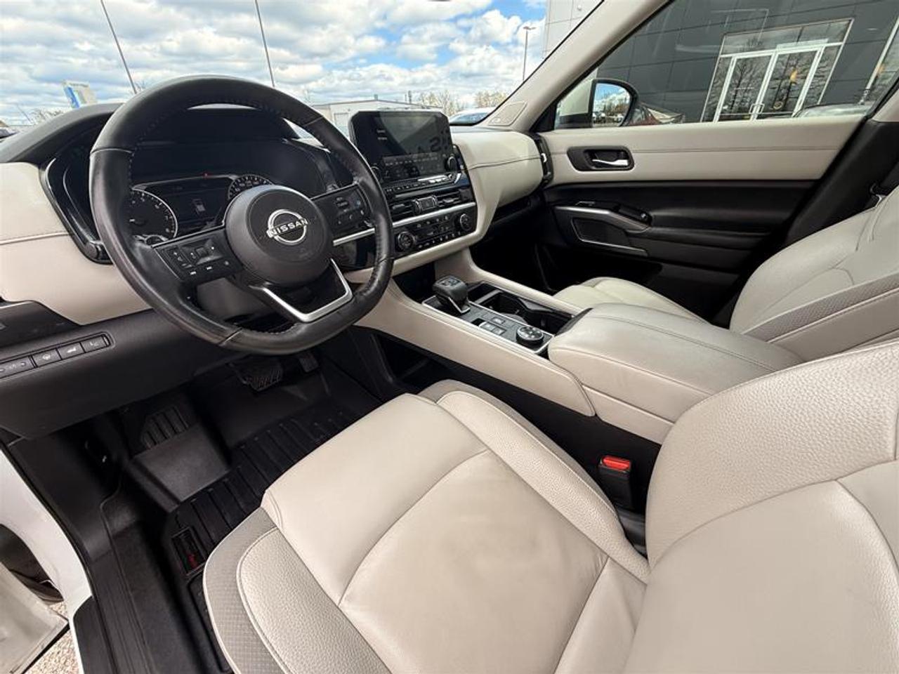 2022 Nissan Pathfinder SL V6 4x4 at Photo