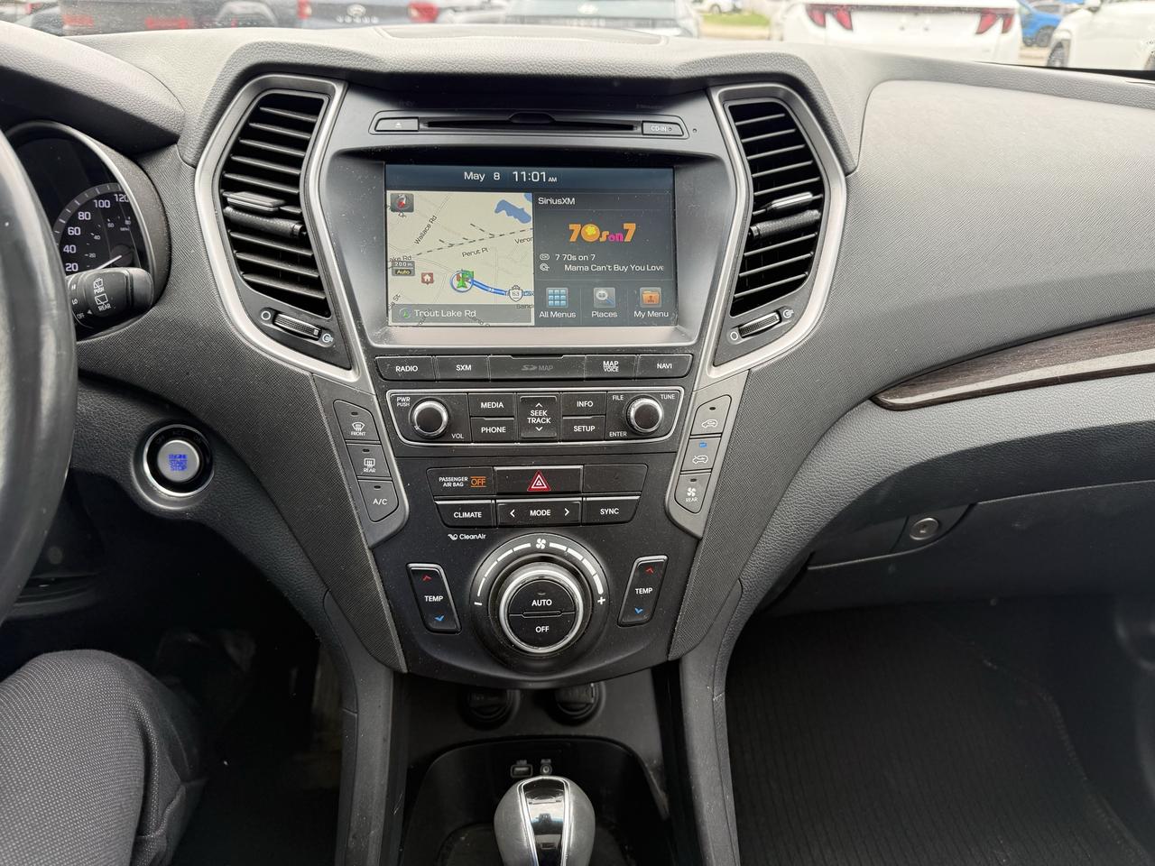 2017 Hyundai Santa Fe XL AWD 4dr Luxury Photo