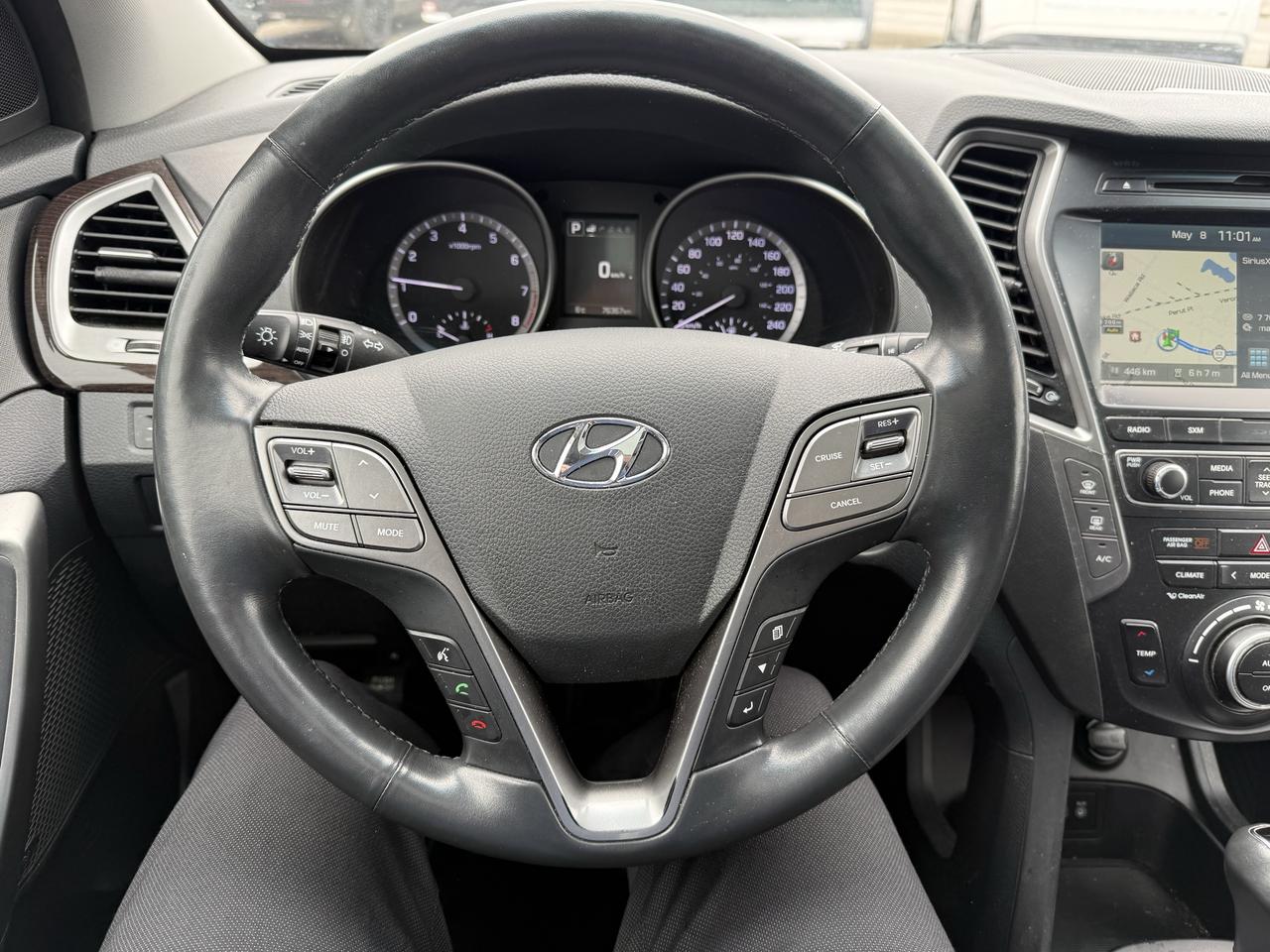 2017 Hyundai Santa Fe XL AWD 4dr Luxury Photo