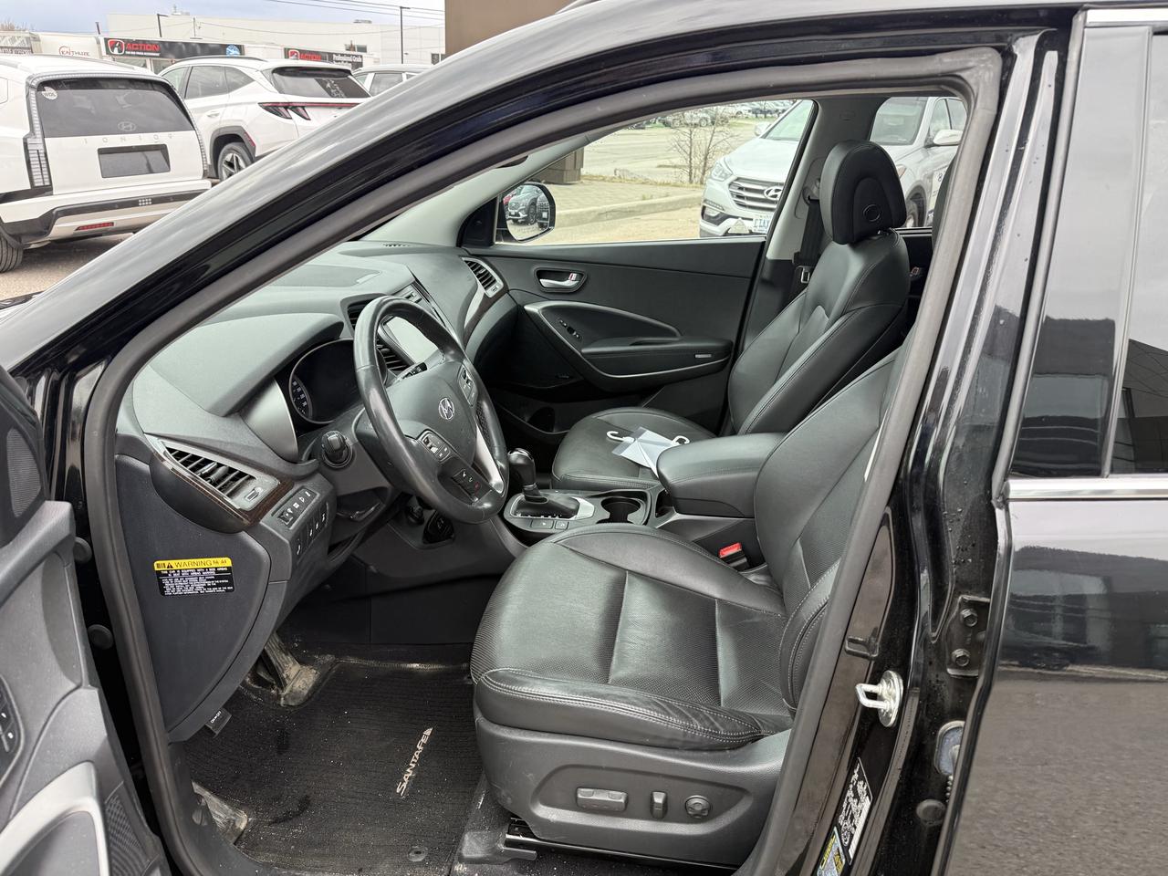2017 Hyundai Santa Fe XL AWD 4dr Luxury Photo