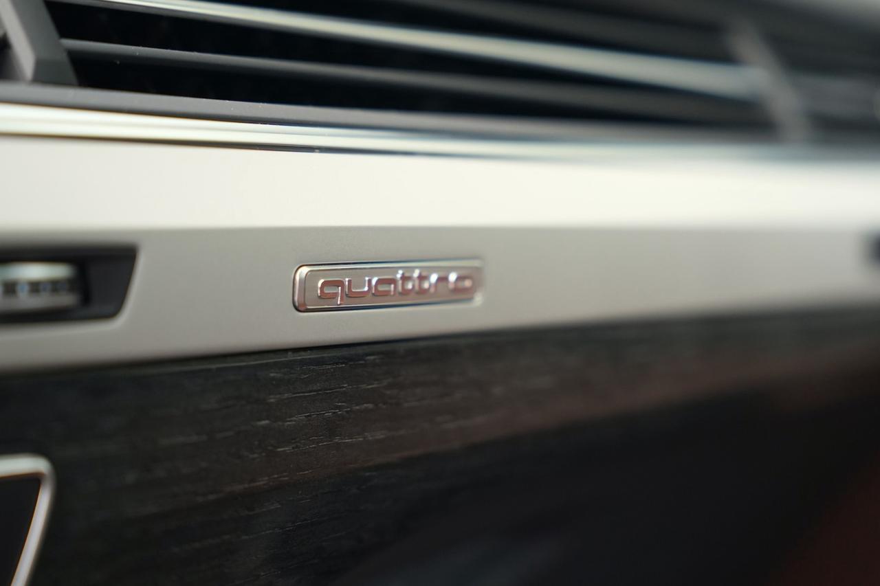2017 Audi Q7 3.0 Premium Plus Quattro Photo
