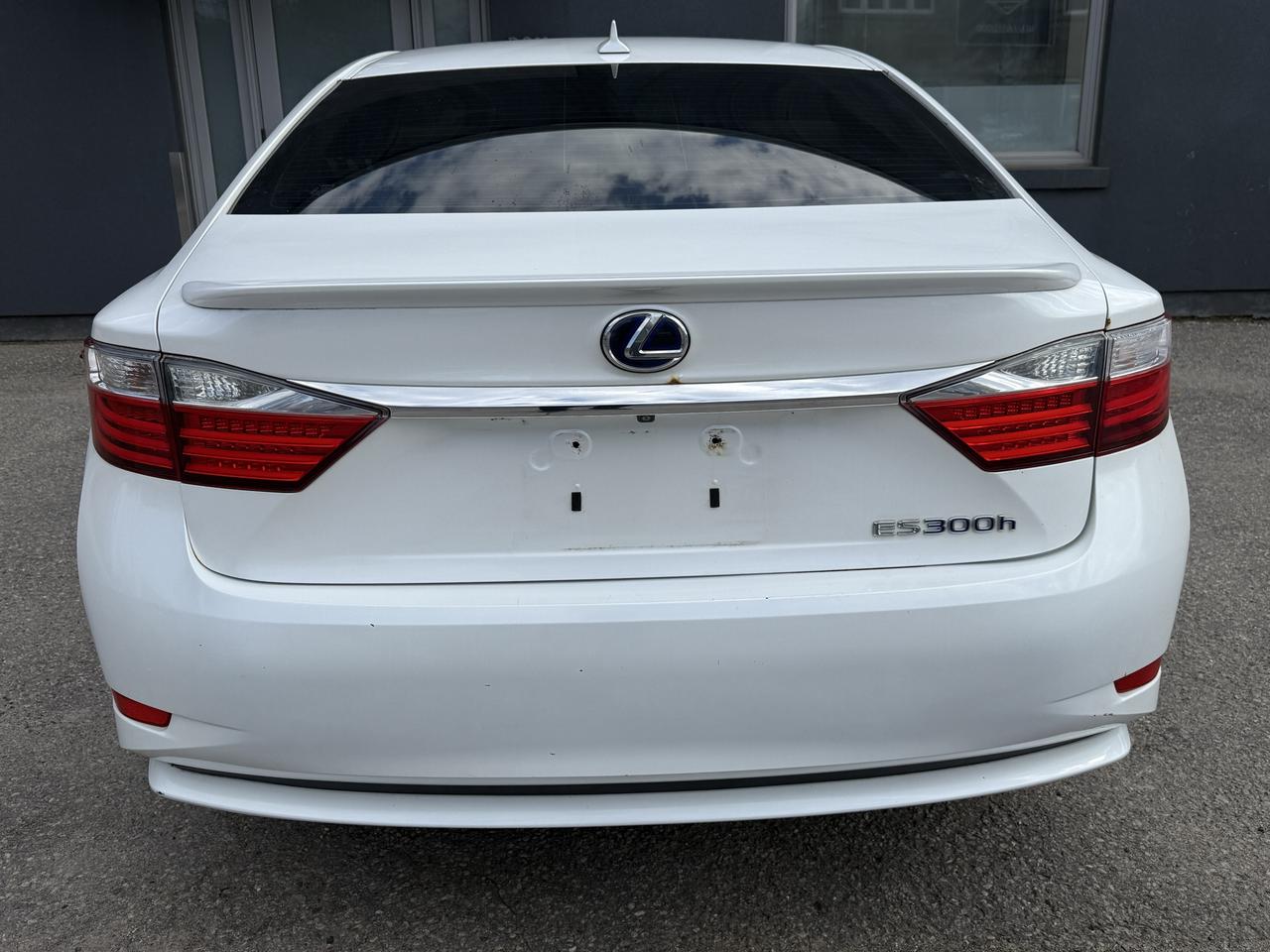 2013 Lexus ES 300 hybrid Photo
