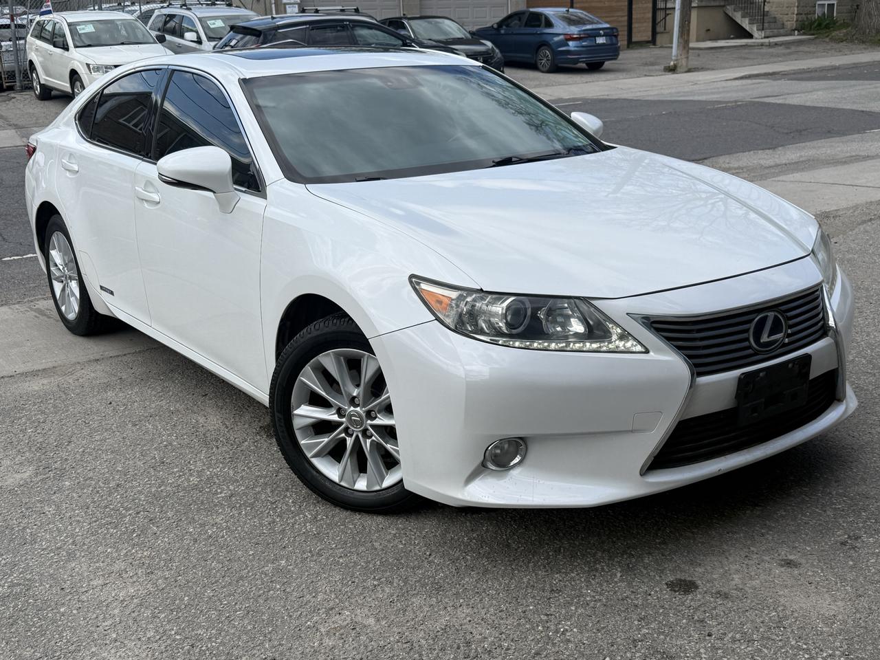 2013 Lexus ES 300 hybrid Photo