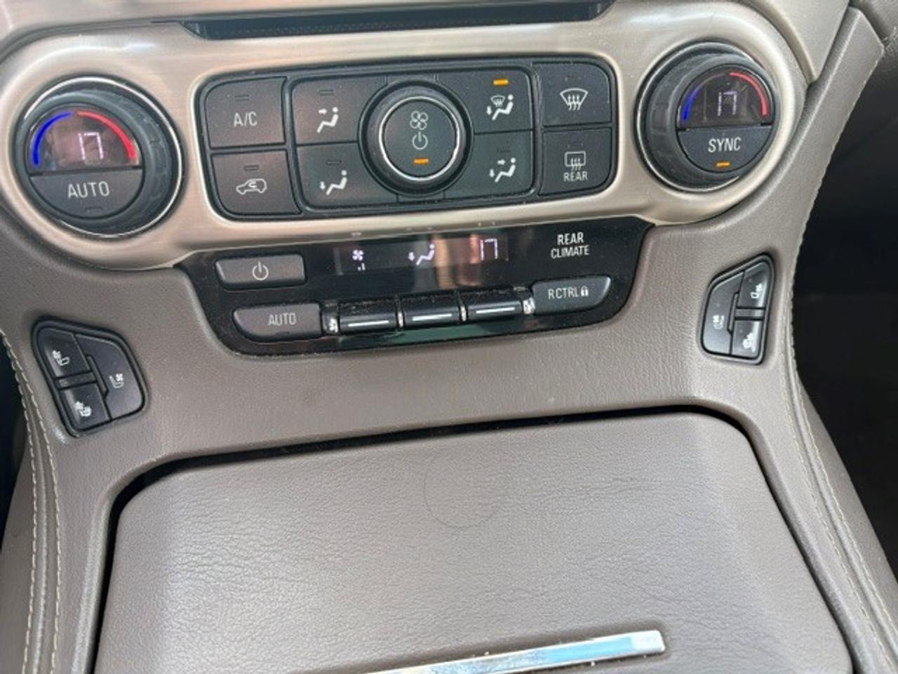 2018 GMC Yukon XL Denali Photo