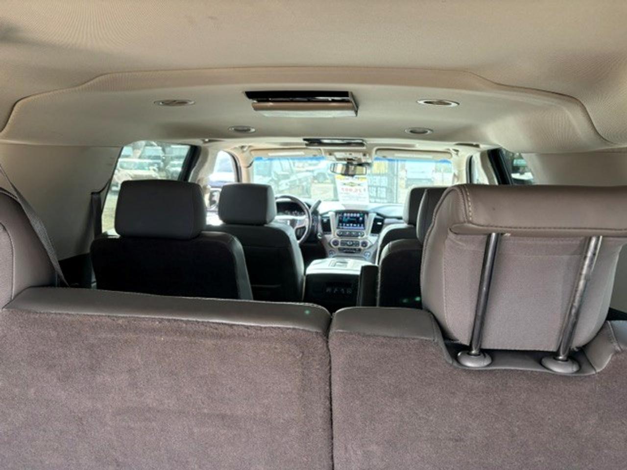 2018 GMC Yukon XL Denali Photo3