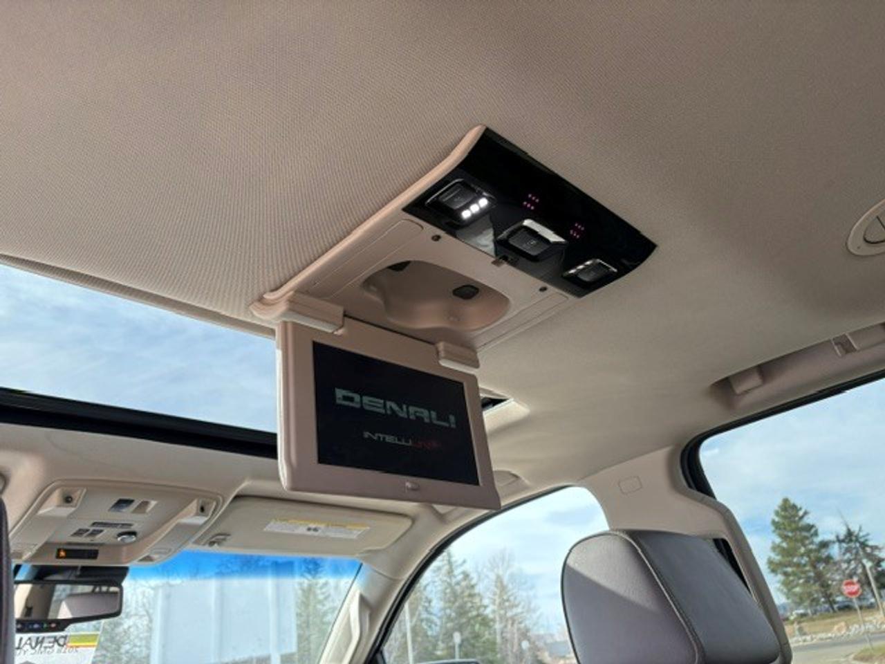 2018 GMC Yukon XL Denali Photo