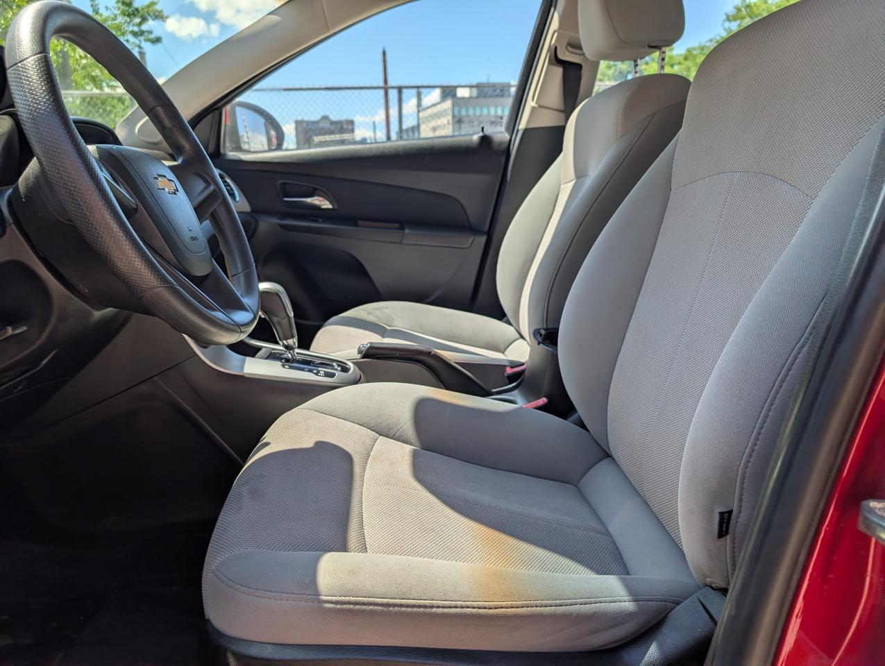 2011 Chevrolet Cruze LT w/1FL Photo