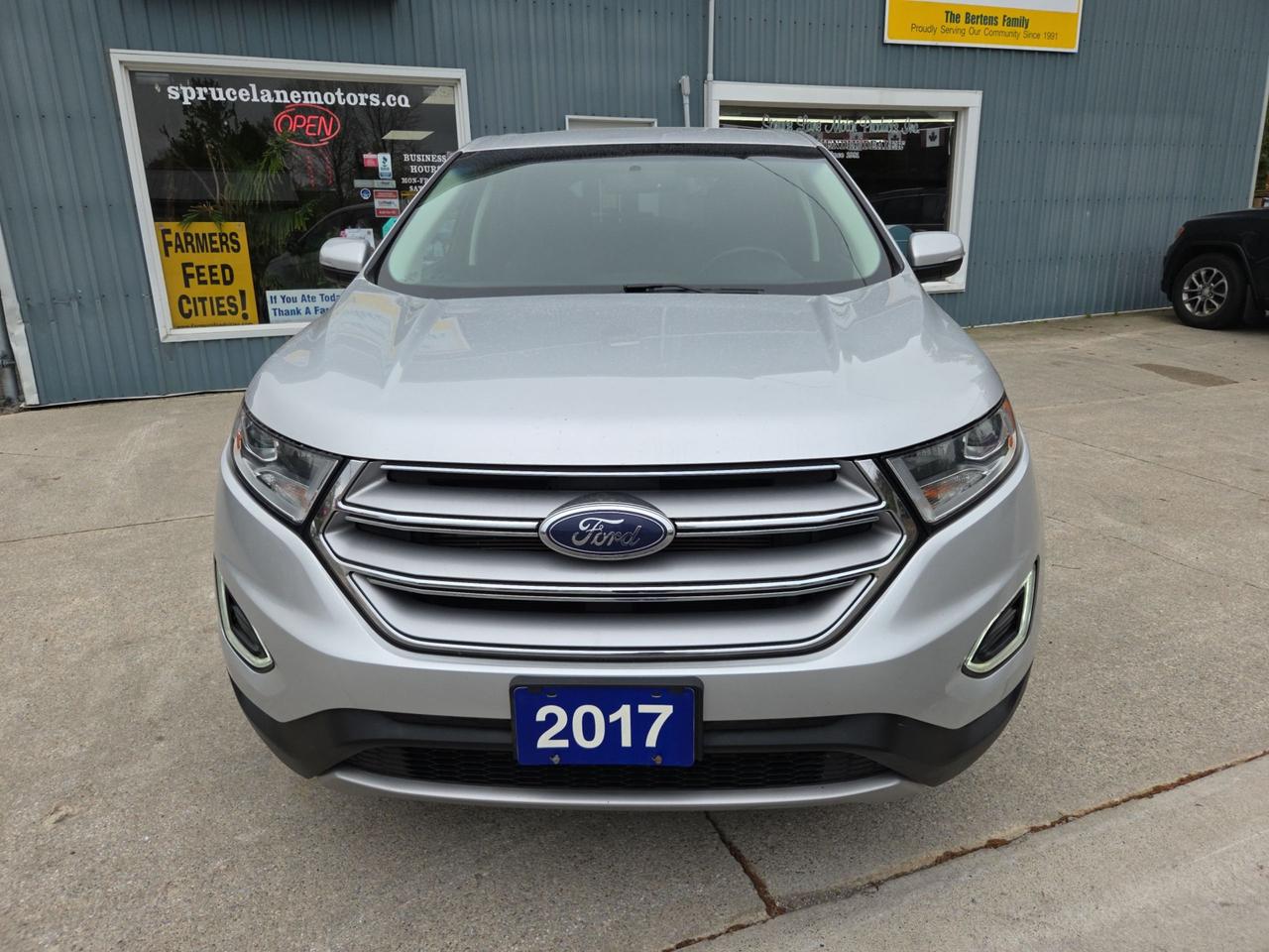 2017 Ford Edge SEL Photo1