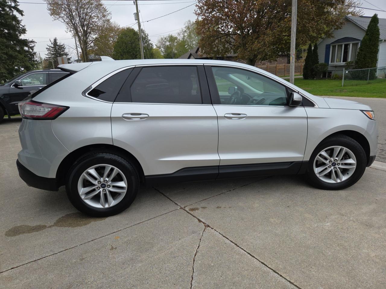 2017 Ford Edge SEL Photo3