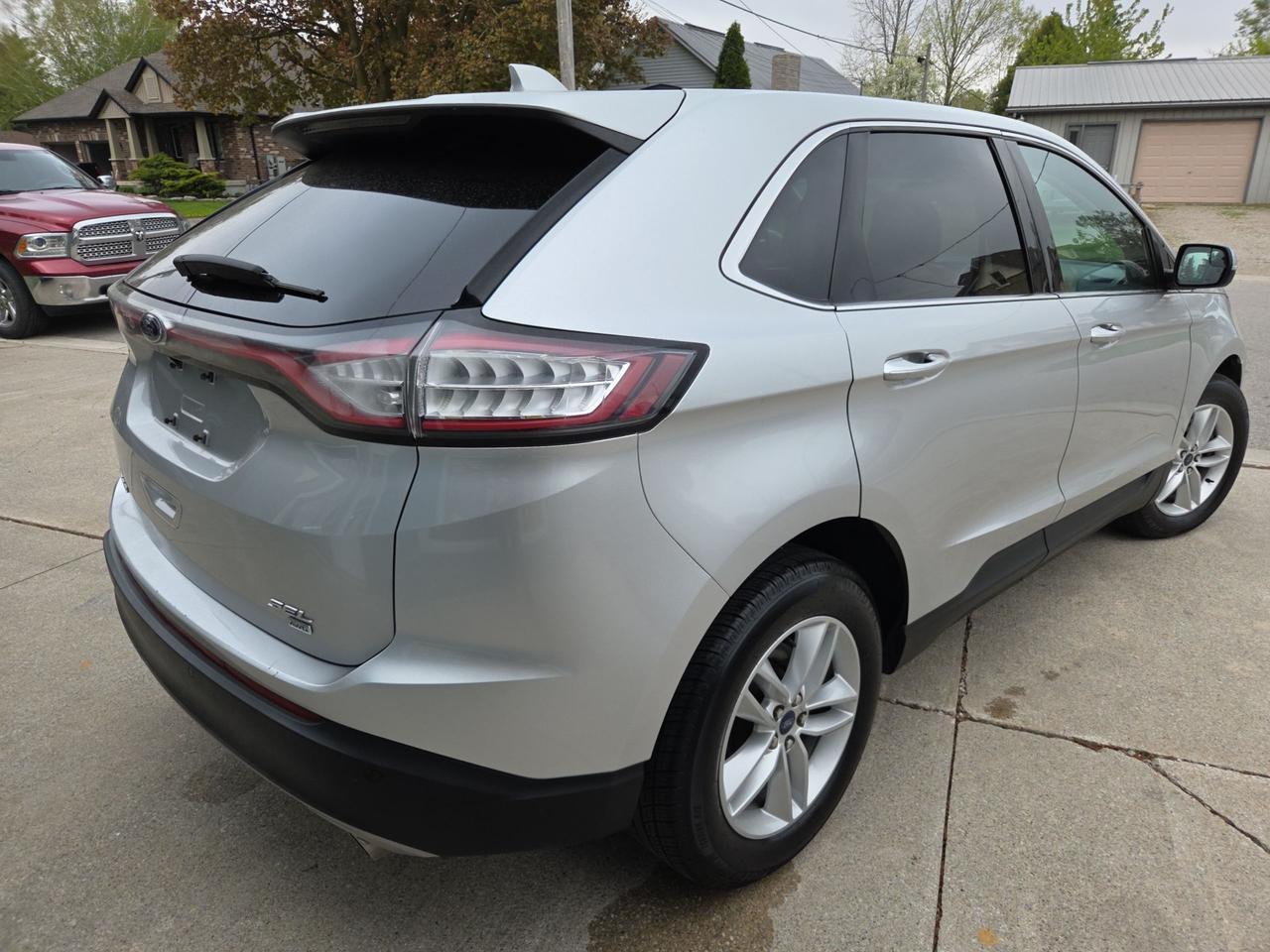 2017 Ford Edge SEL Photo