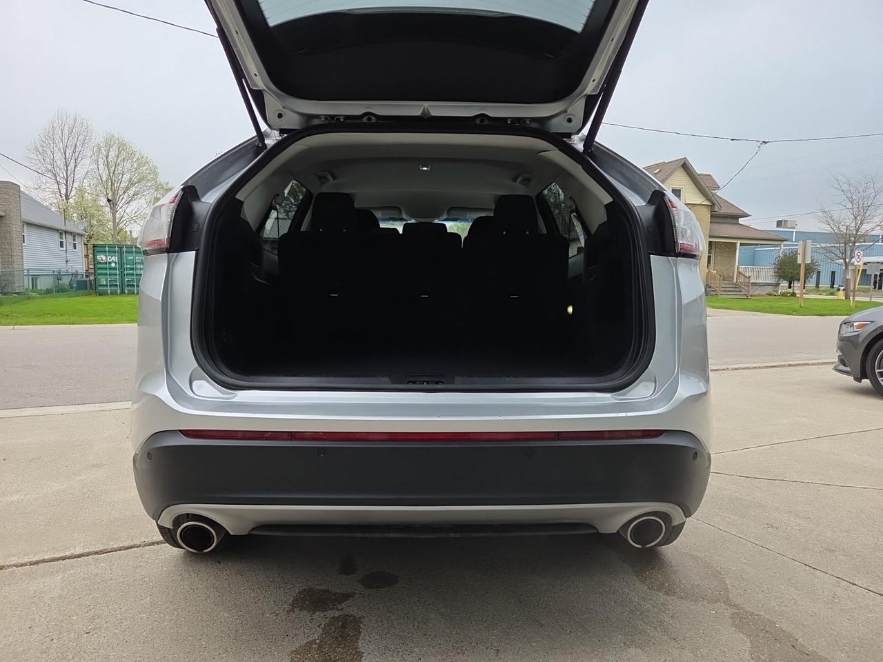 2017 Ford Edge SEL Photo